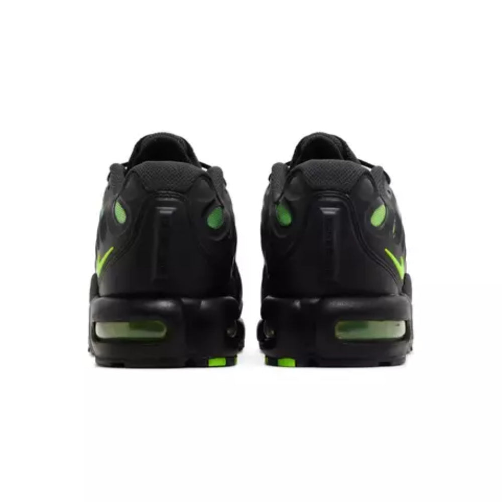 Air Max Plus Drift "Black Green Strike"