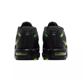Air Max Plus Drift "Black Green Strike"